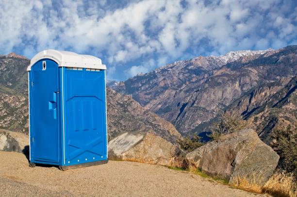 Portable Toilet Options We Offer in Desert Edge, CA